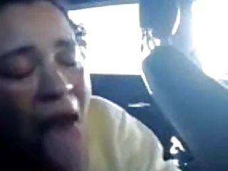 Oops, caught while giving blowjob in the car