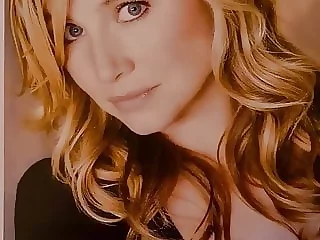 Sarah Chalke cum tribute